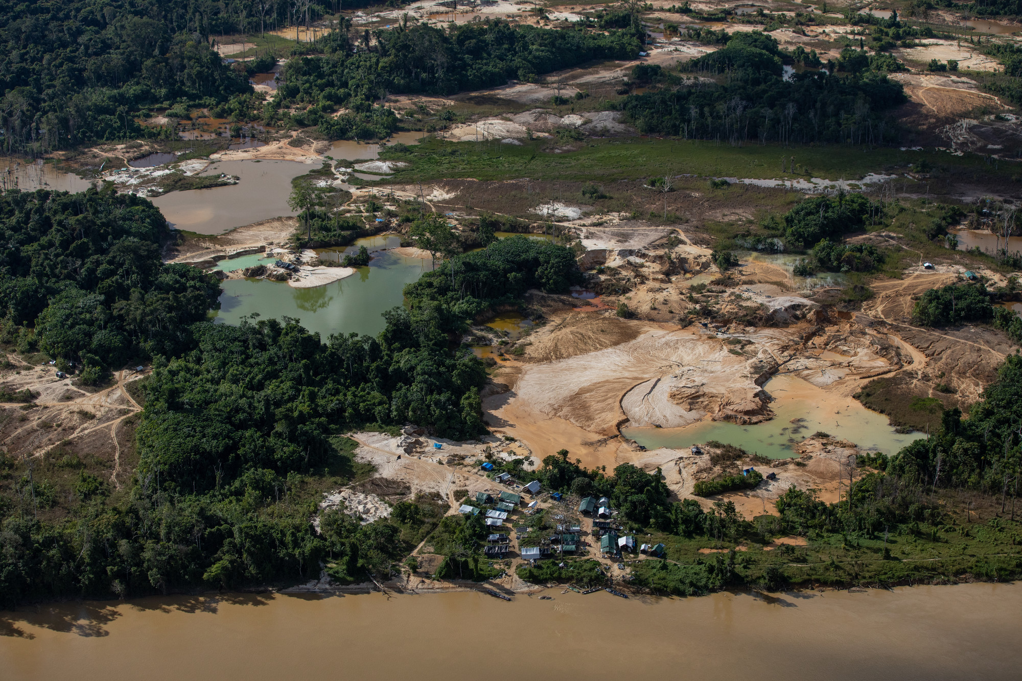 Relatório Yanomami sob Ataque